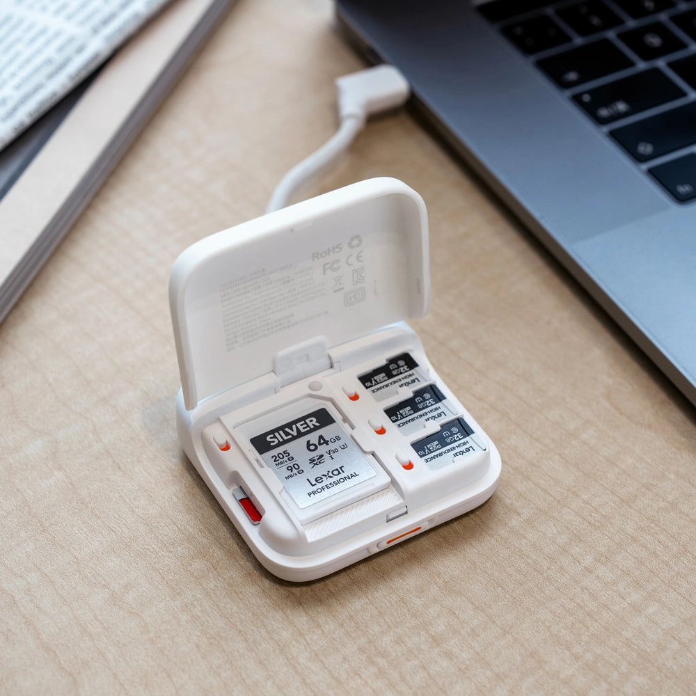 PGYTECH CreateMate High-speed Mini Card Reader Case (Ivory White)